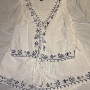 SHEIN White and Blue Embroidered Set